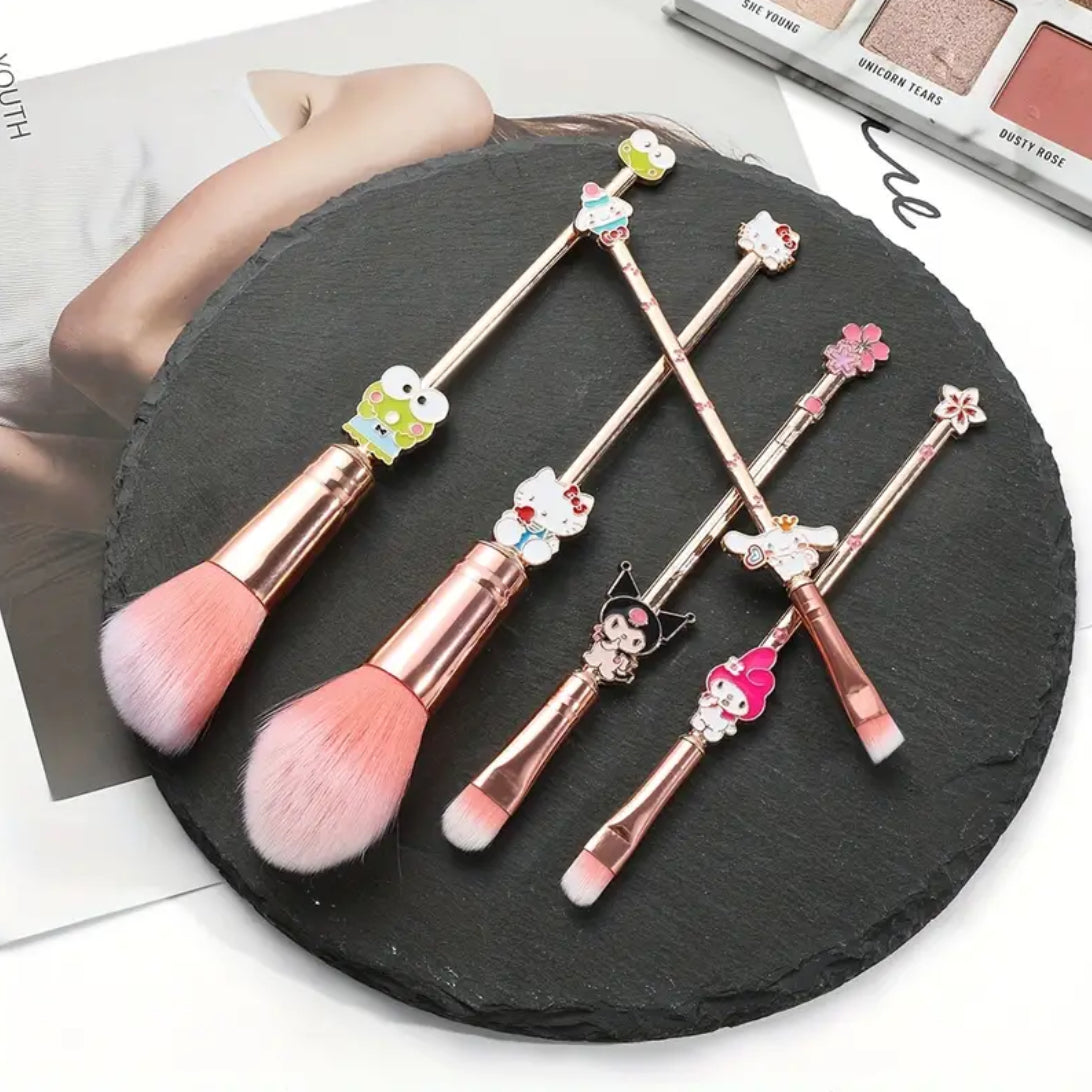 5 Piece Hello Kitty Makeup Brushes & Carrying Pouch